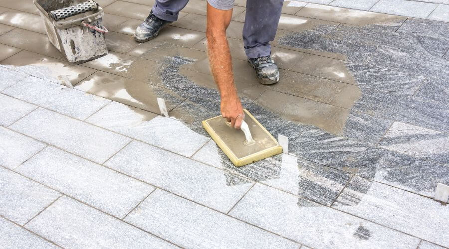 Professional gutter cleaning in Hannibal, MO